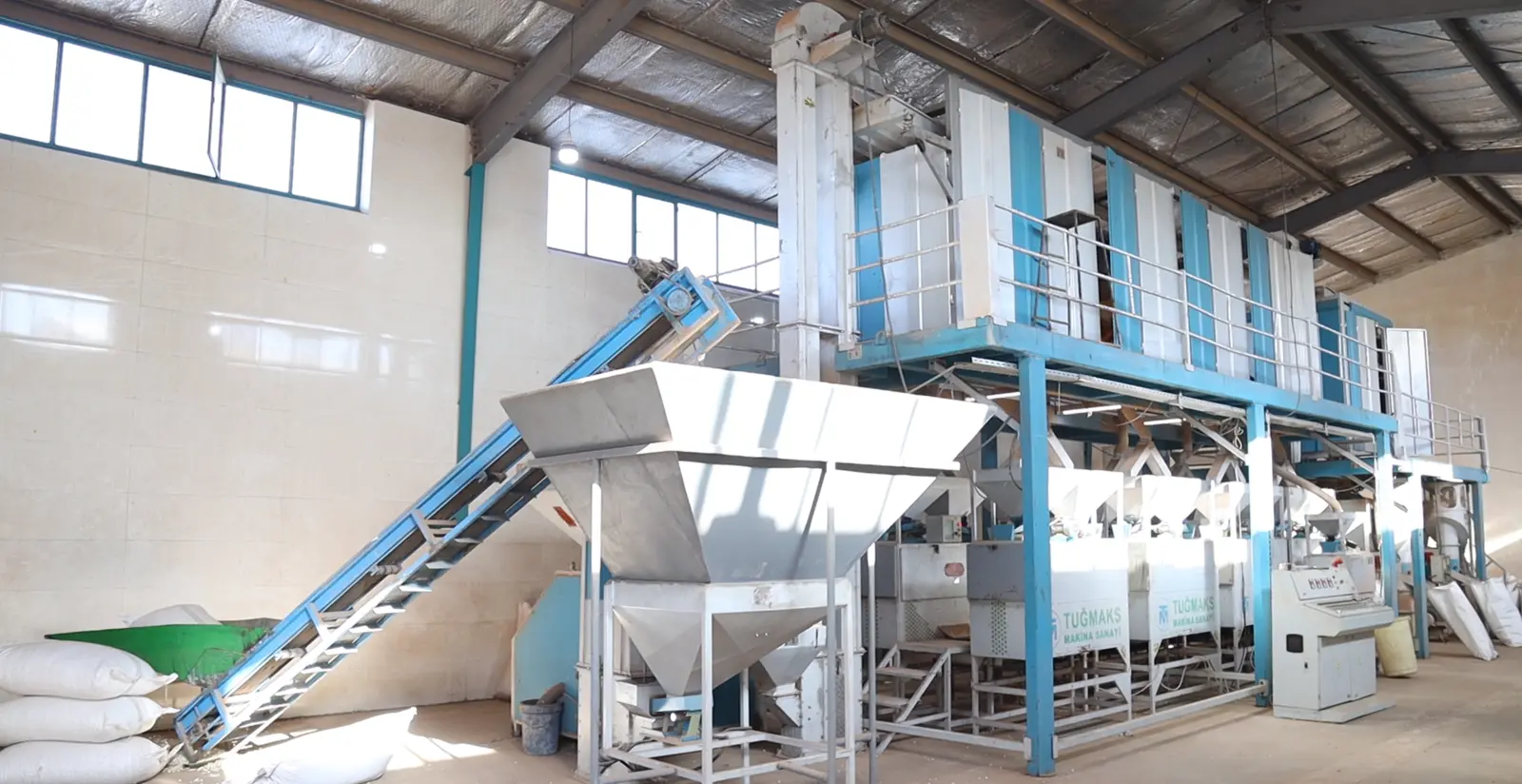 Mechanical processing line in the main hall